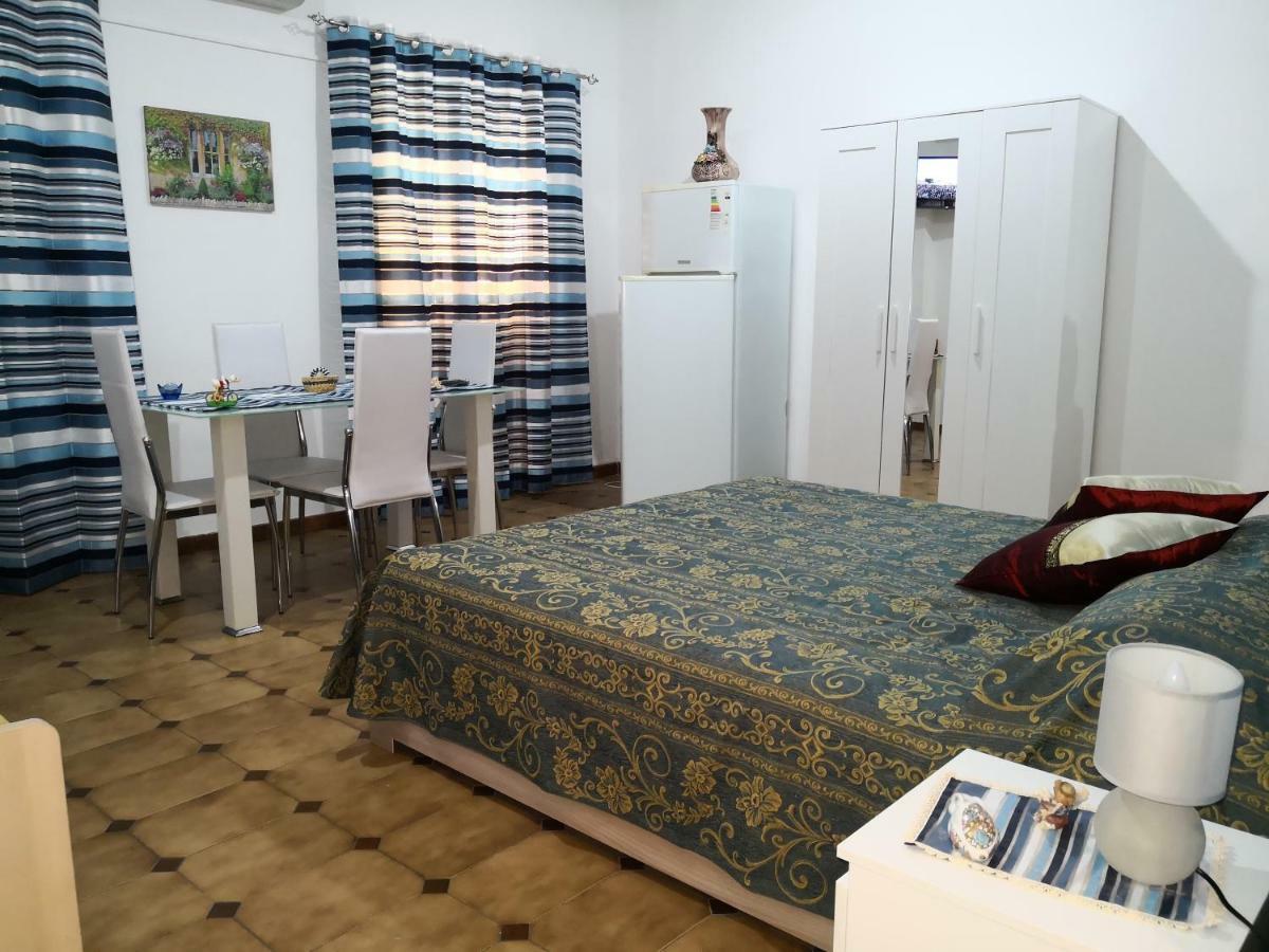 Monolocale Trappitello - Apartments Таорміна Екстер'єр фото