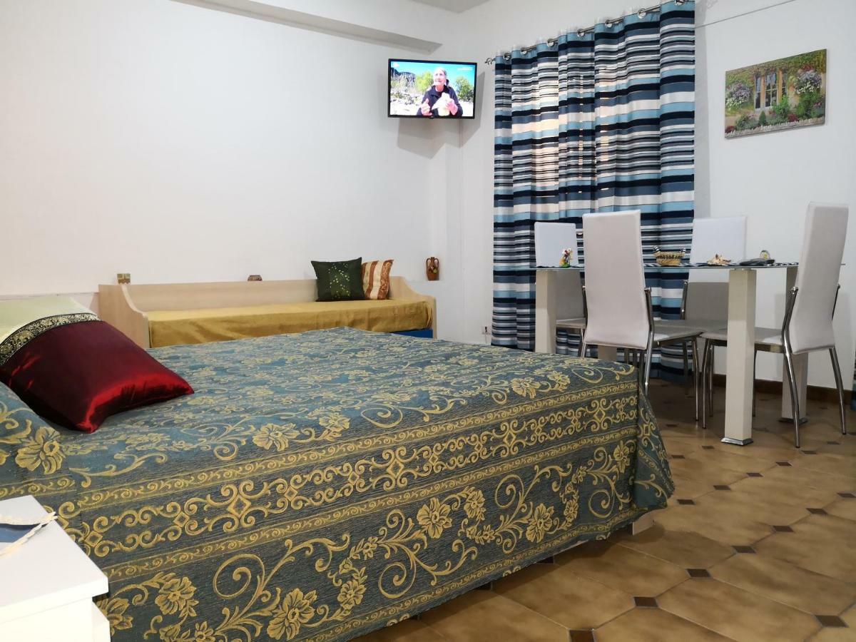 Monolocale Trappitello - Apartments Таорміна Екстер'єр фото